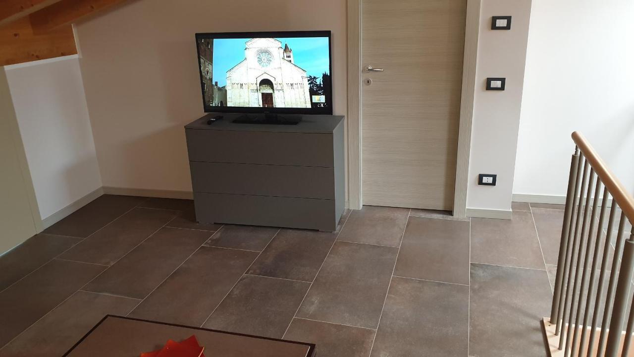 Dimora Rosso San Zeno - Wifi Veloce E Adatto Per Famiglie Verona Exterior foto
