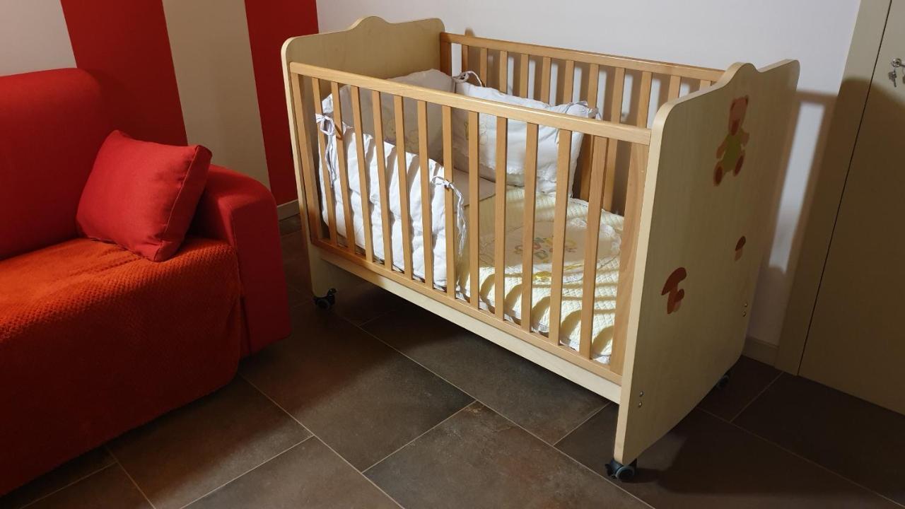 Dimora Rosso San Zeno - Wifi Veloce E Adatto Per Famiglie Verona Exterior foto