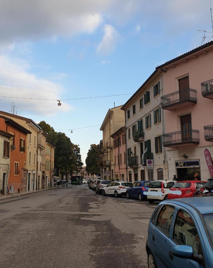 Dimora Rosso San Zeno - Wifi Veloce E Adatto Per Famiglie Verona Exterior foto
